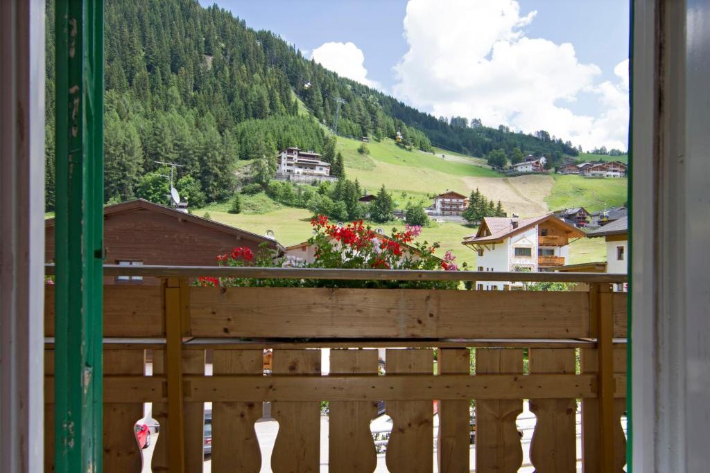 Chalet Madrisa Корвара-ін-Бадія Екстер'єр фото