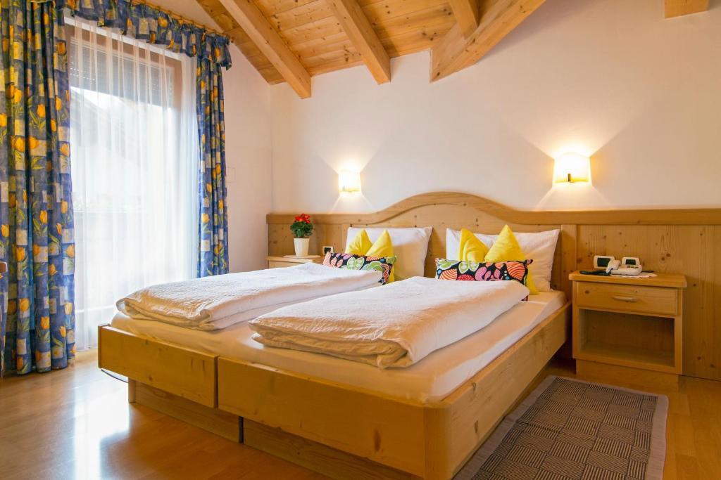 Chalet Madrisa Корвара-ін-Бадія Номер фото
